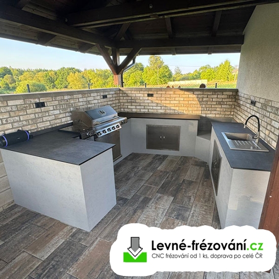 Venkovní kuchyně z kompaktních desek