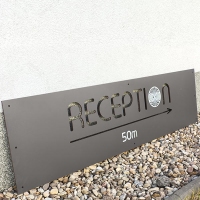  Světelné reklamy z kompaktních desek